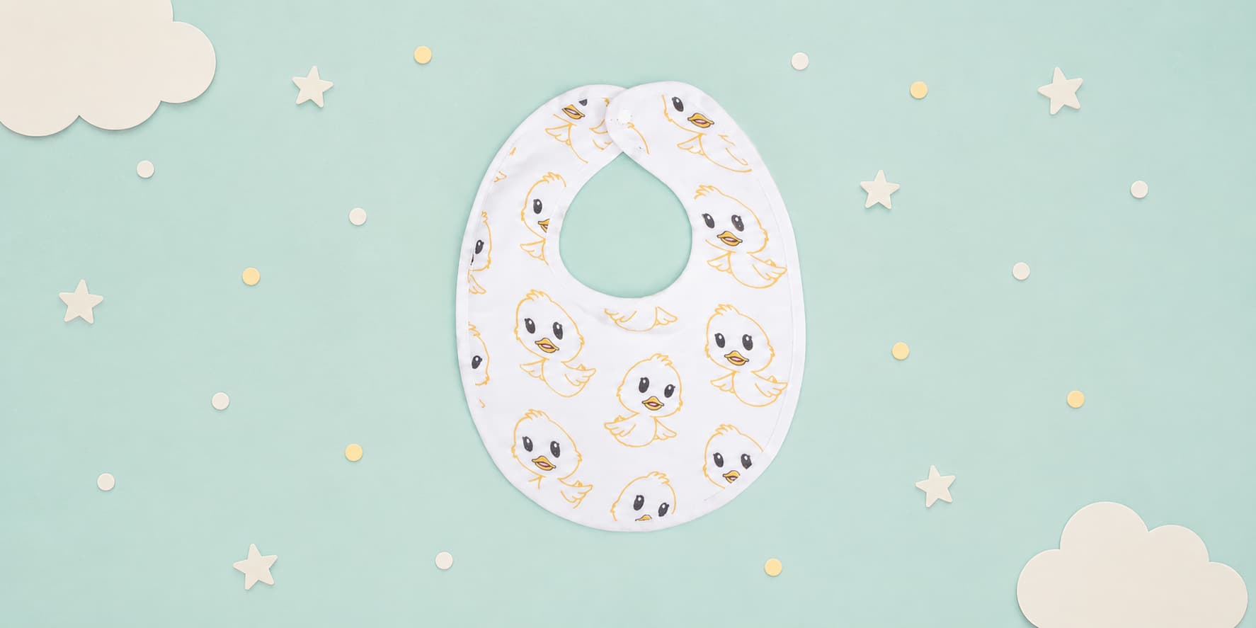 infant feeding bib with print