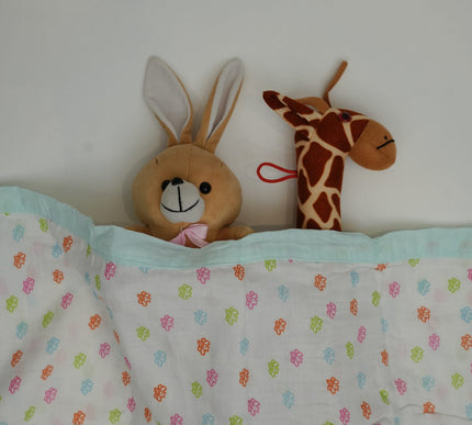 Cotton Muslin Kids Blanket with Honey Bee Print – Soft & Breathable Baby Blanket for Newborns & Toddlers
